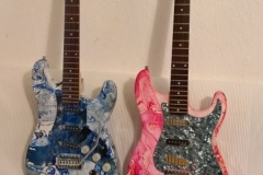 2 of a kind, so different